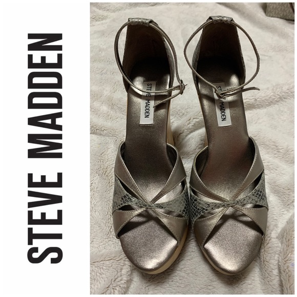 Steve Madden Shoes - Last chance ⚠️⚠️ Steve Madden wedges!